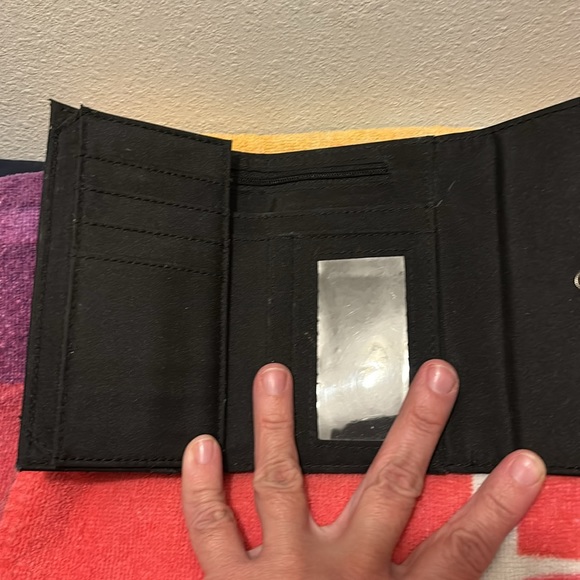 Women’s bi fold wallet with several compartments and a zipper - Picture 3 of 6